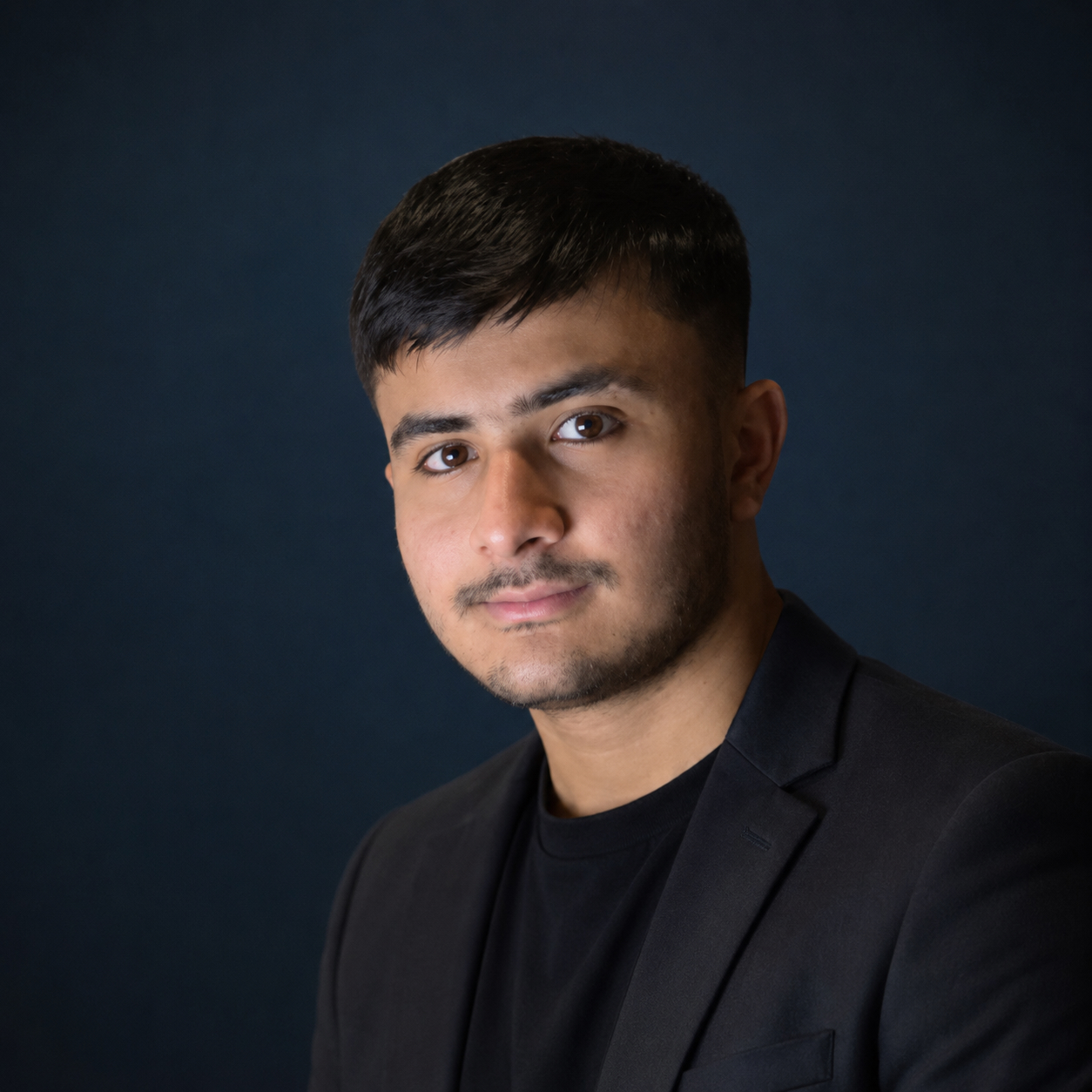 Portrait of Saffi Ullah, founder of Forge-Flow
